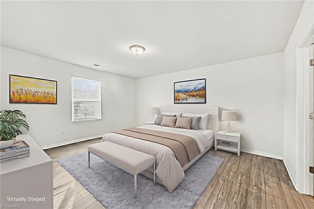 property viewer photo 9
