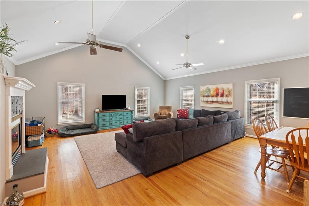 property viewer photo 14