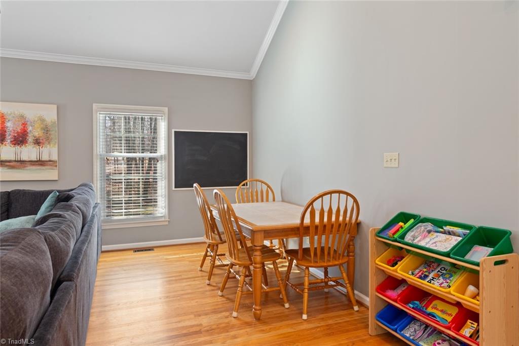 property viewer photo 16