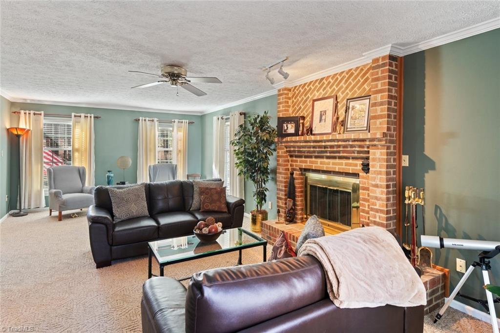 property viewer photo 6