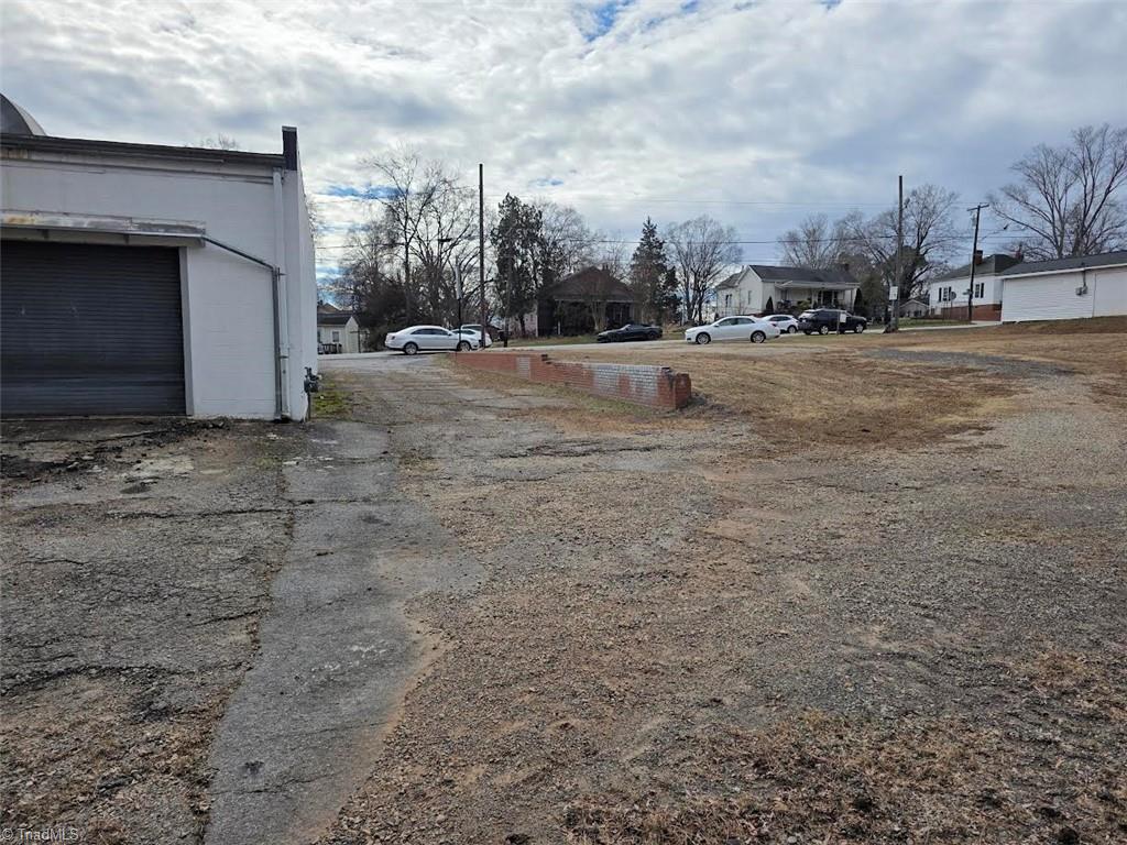 main property photo 11