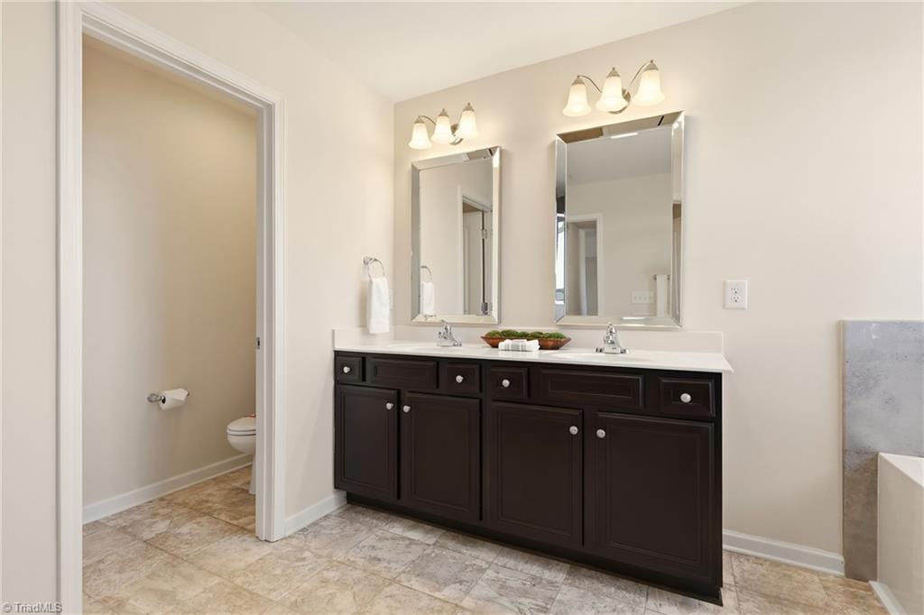 property viewer photo 24