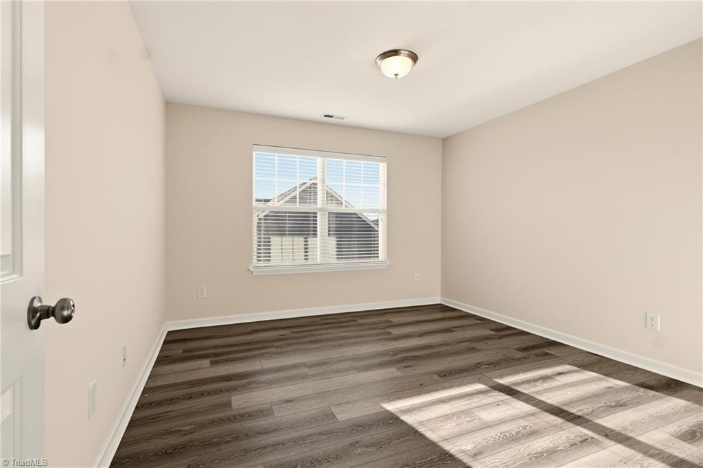 property viewer photo 27