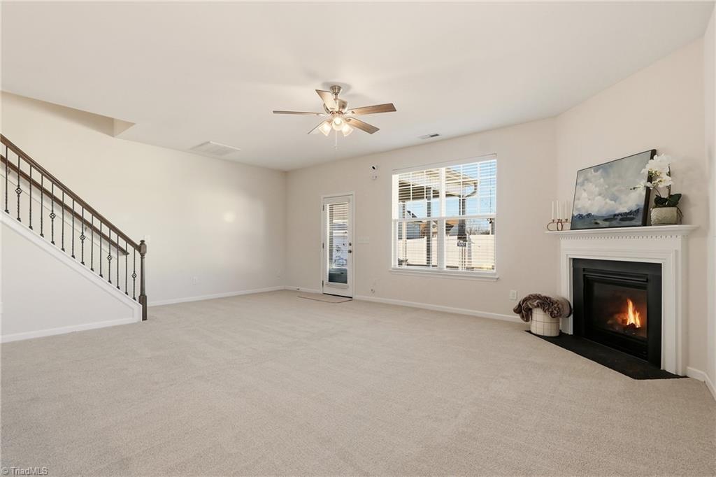 property viewer photo 6