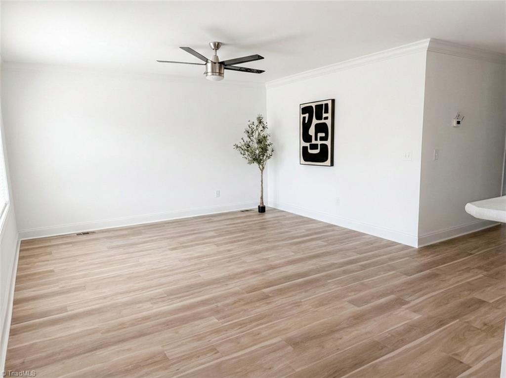 property viewer photo 2