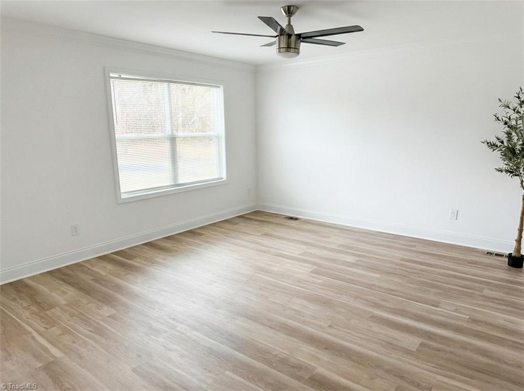 property viewer photo 4