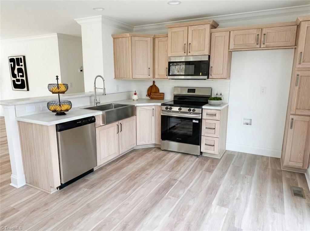 property viewer photo 7