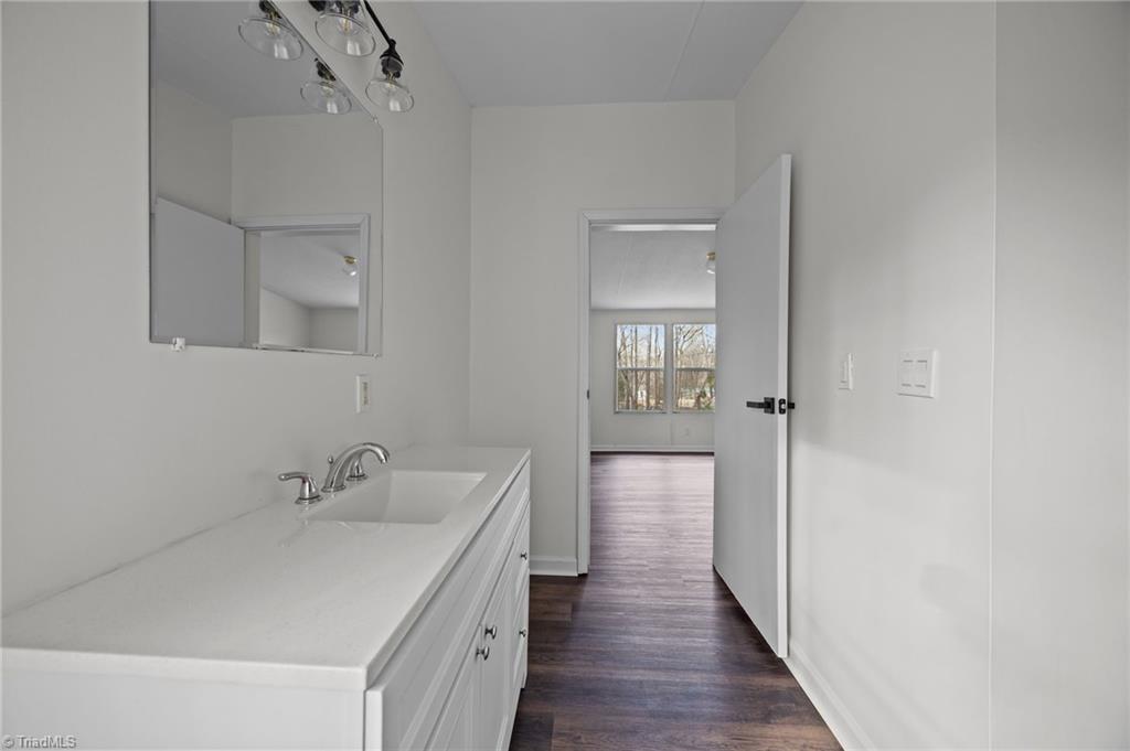 property viewer photo 21