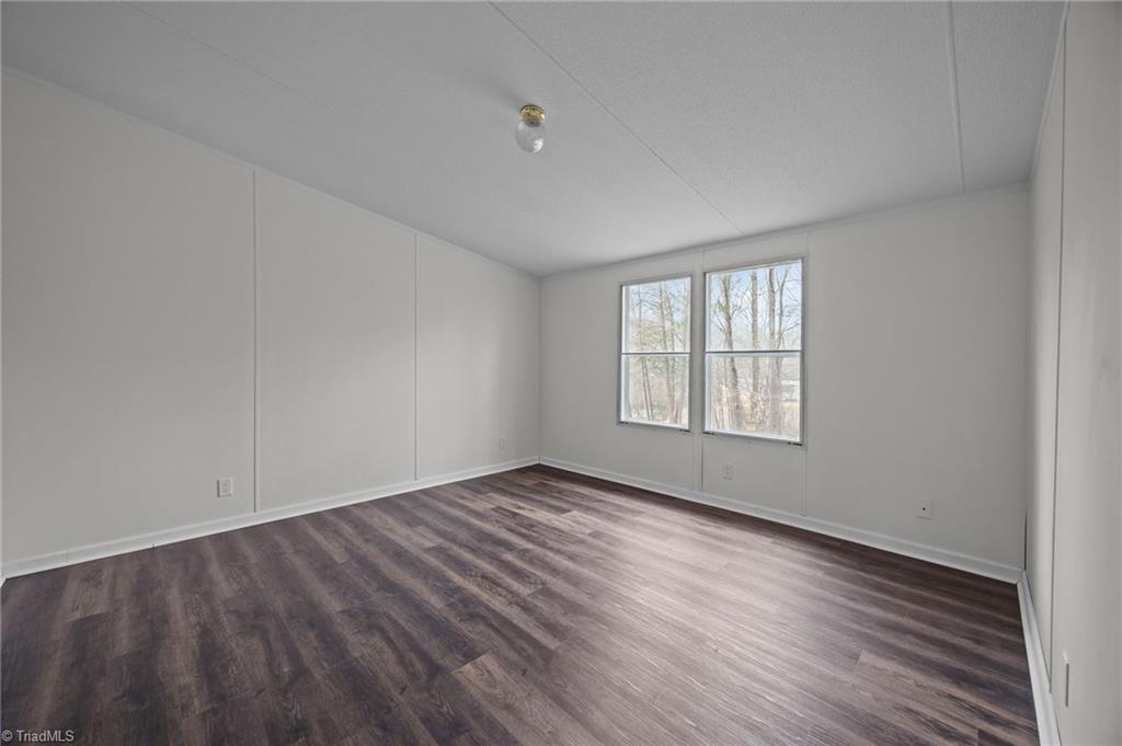 property viewer photo 7