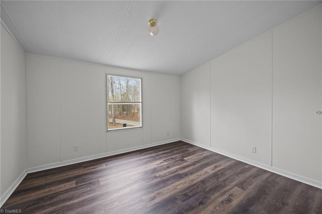 property viewer photo 9