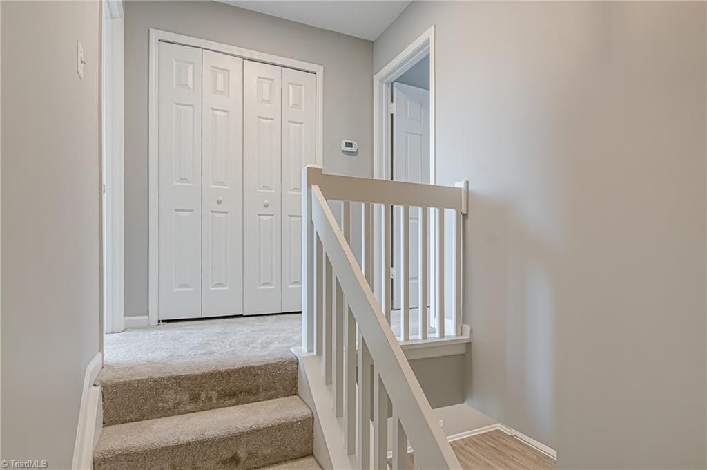 property viewer photo 18