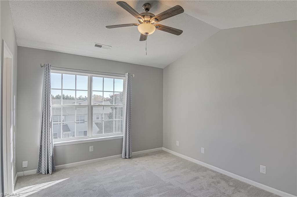 property viewer photo 24