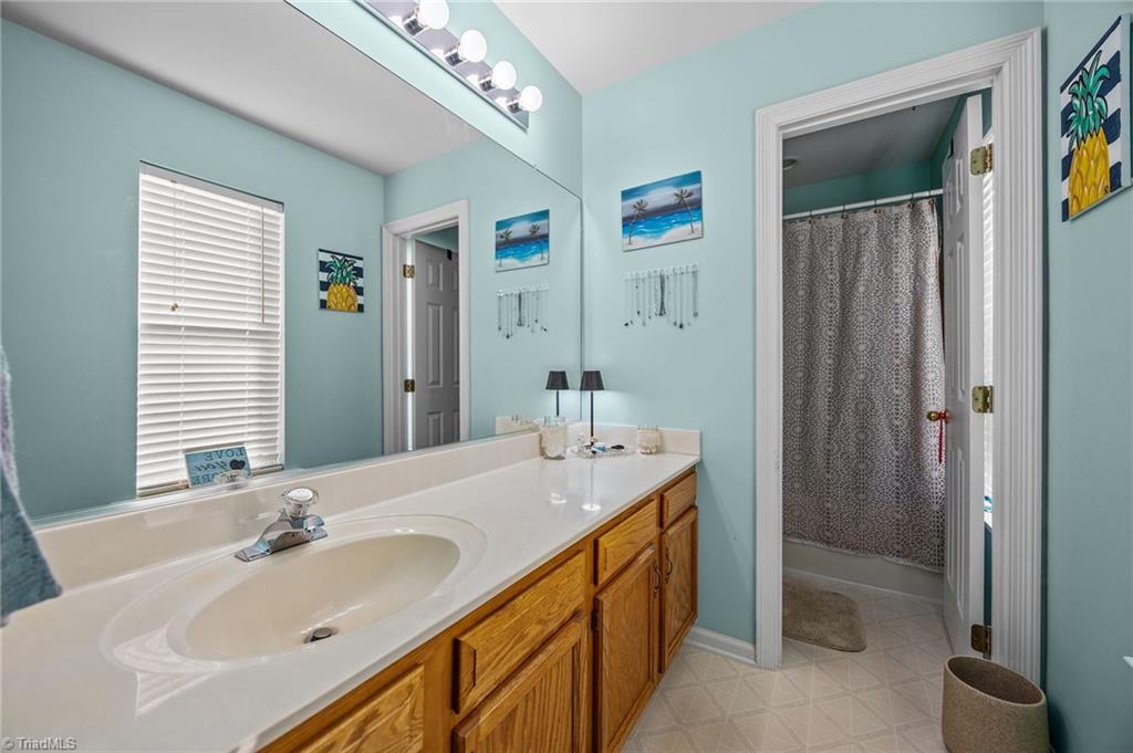 property viewer photo 11