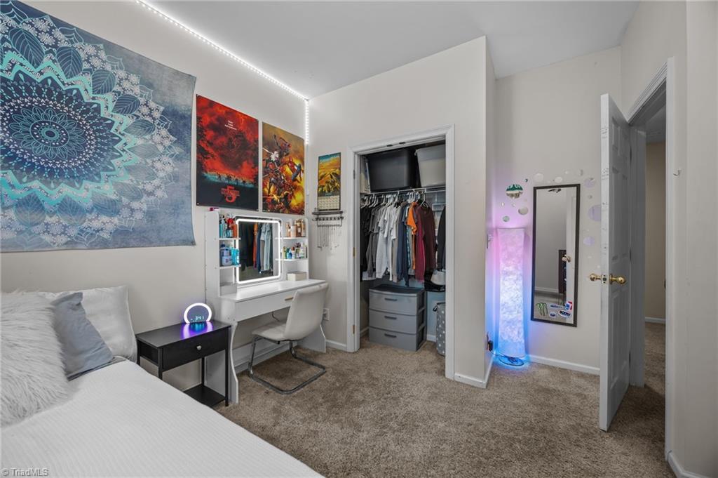 property viewer photo 13