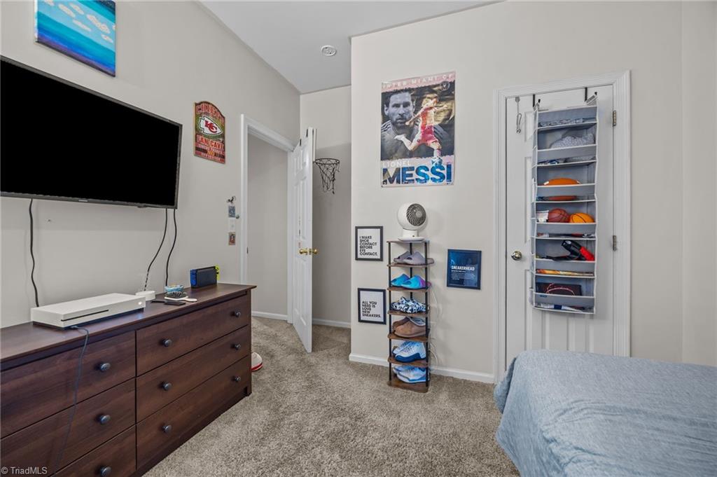 property viewer photo 16