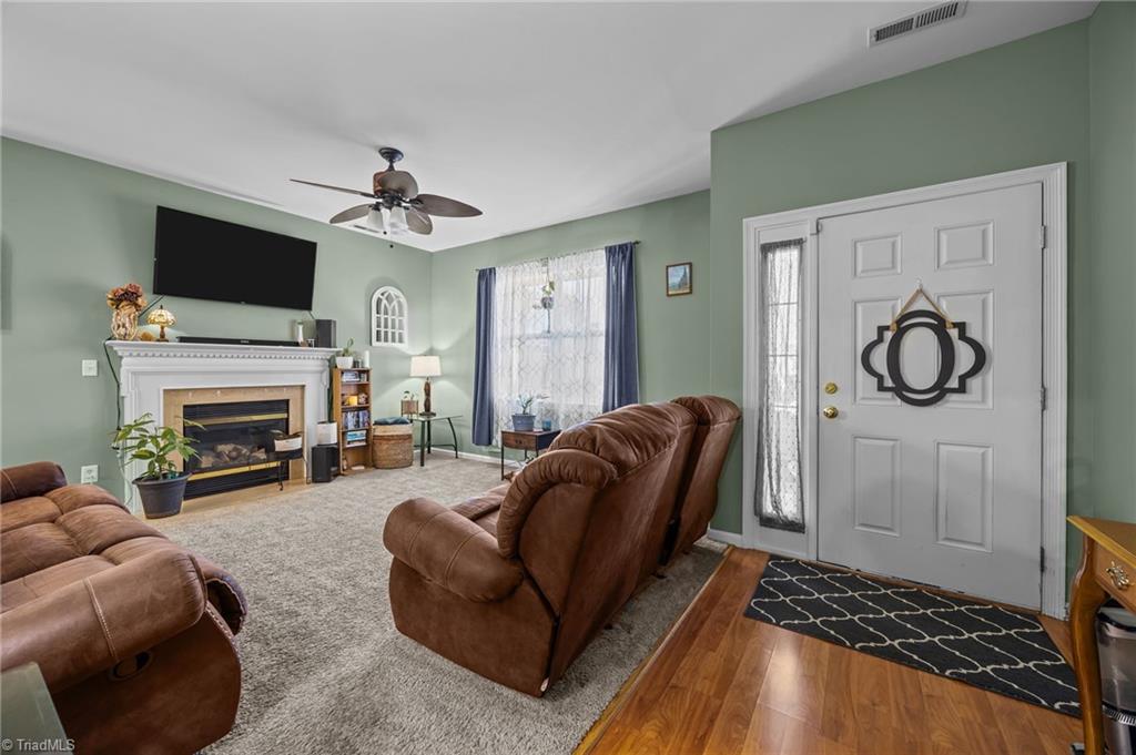 property viewer photo 2