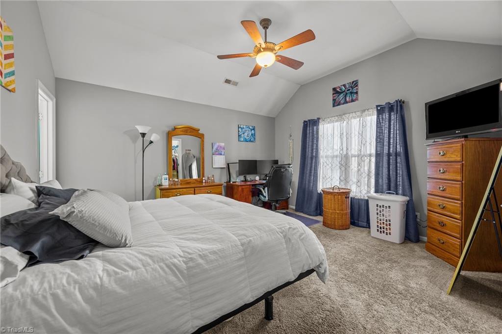property viewer photo 9