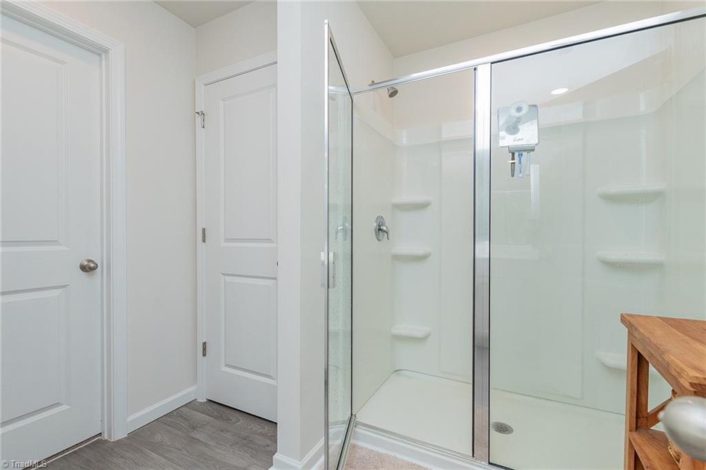 property viewer photo 16