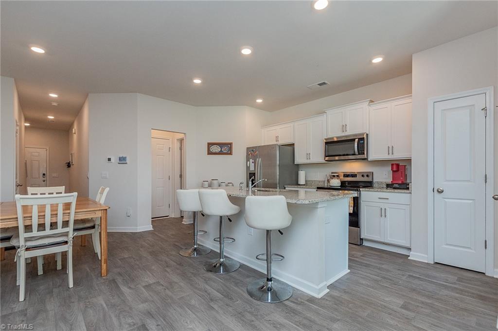 property viewer photo 7