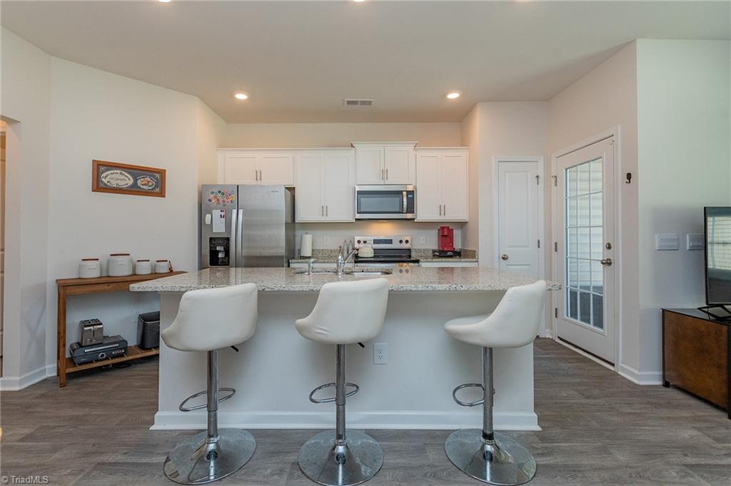 property viewer photo 9