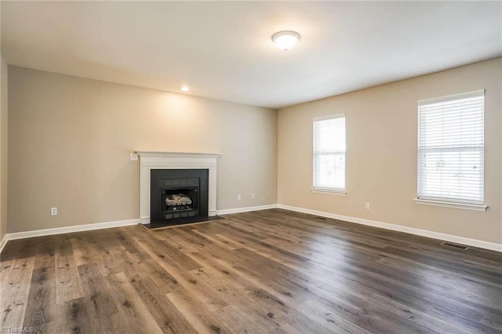 property viewer photo 2