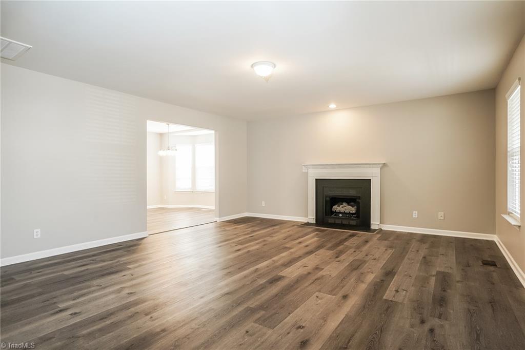 property viewer photo 3