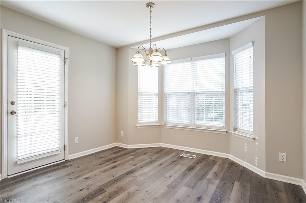 property viewer photo 4