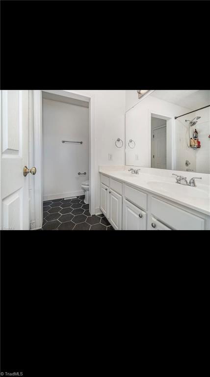 property viewer photo 16