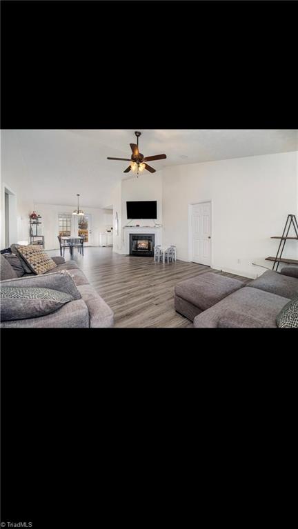 property viewer photo 5