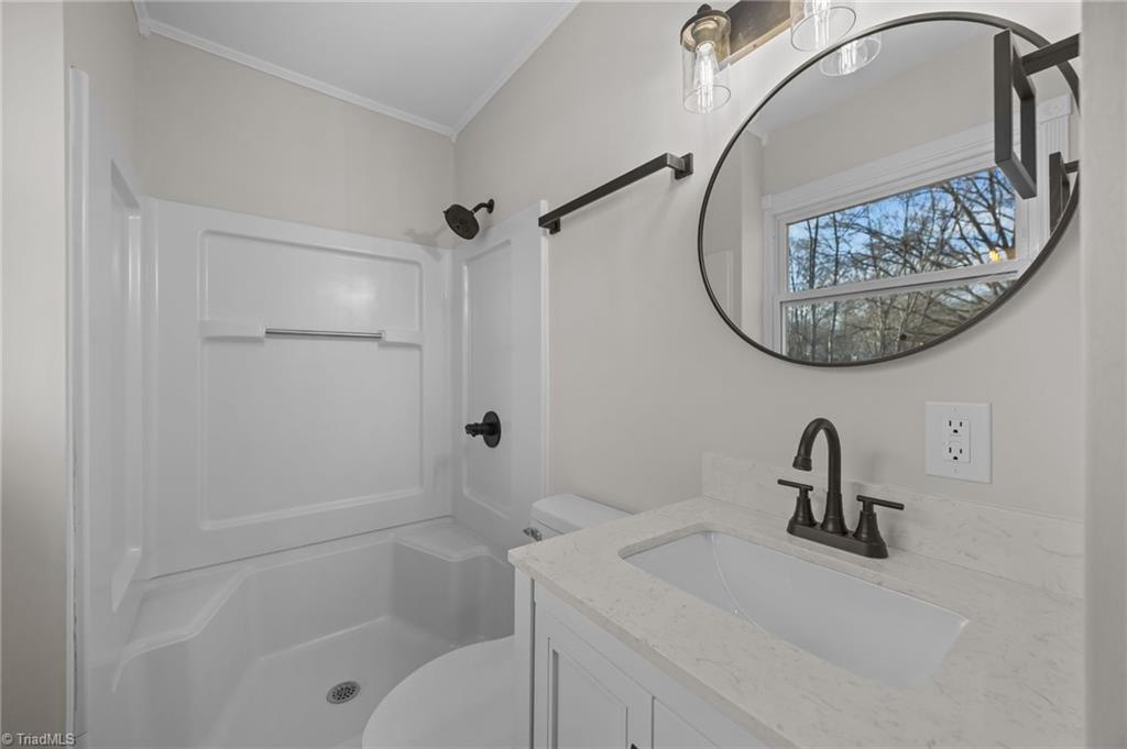 property viewer photo 15