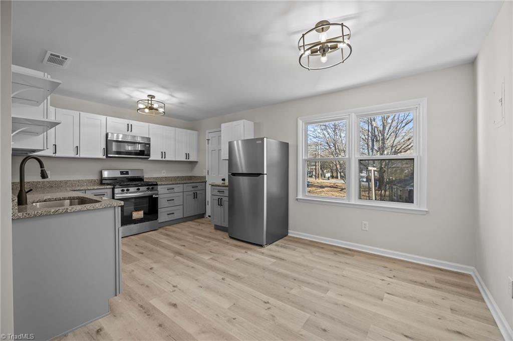 property viewer photo 2
