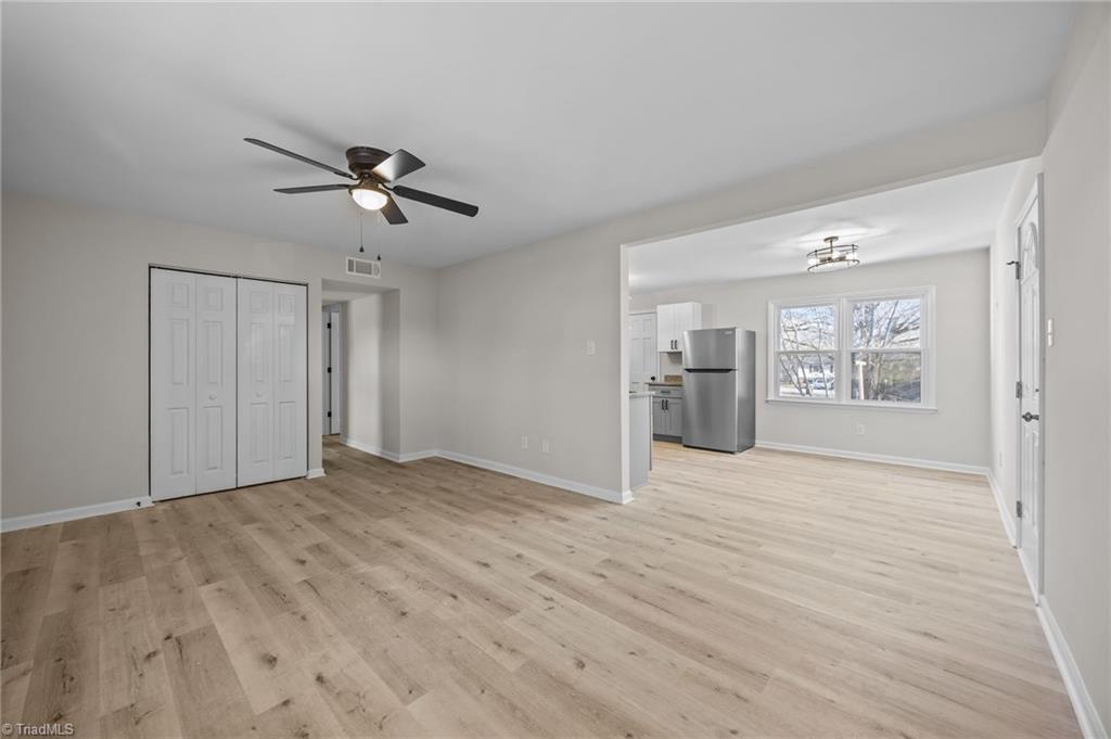 property viewer photo 5
