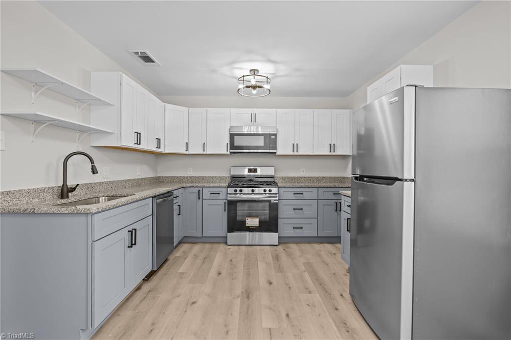 property viewer photo 6