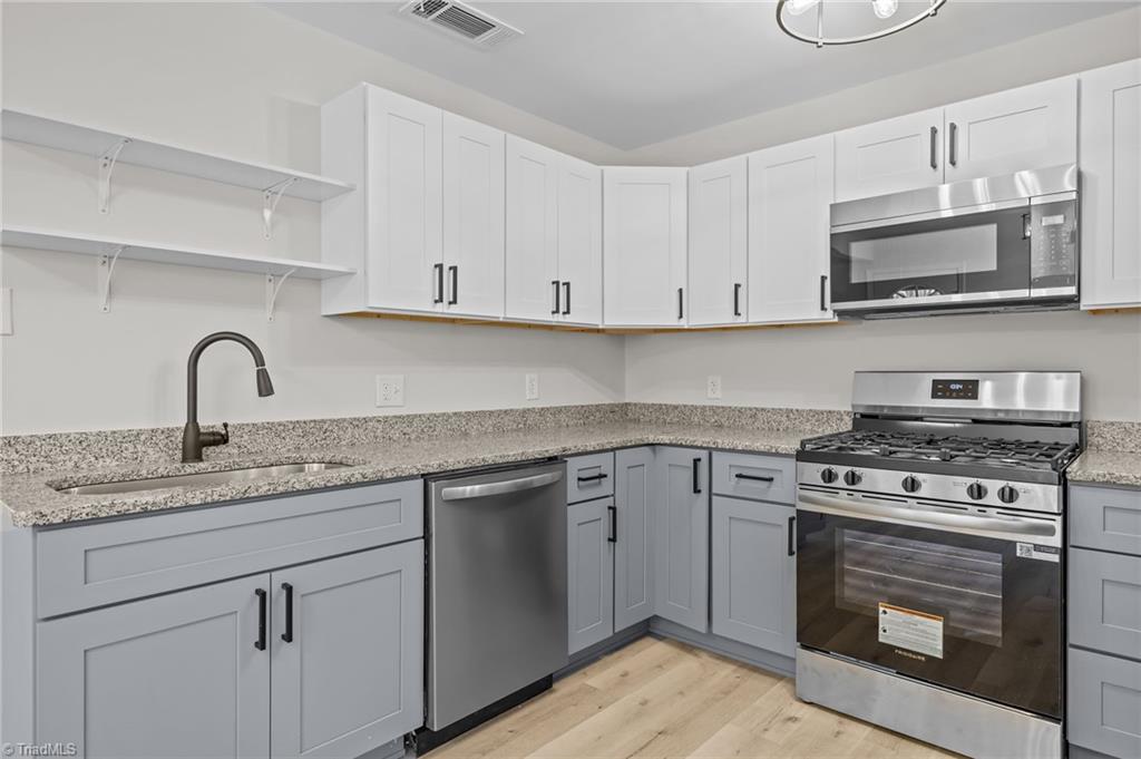 property viewer photo 7