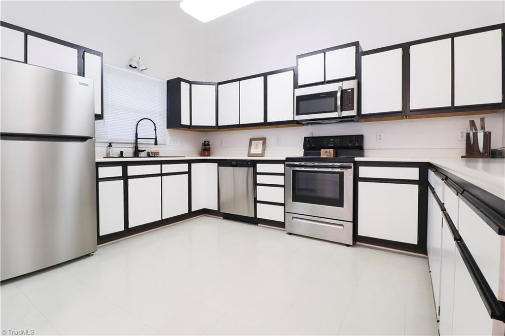 property viewer photo 10