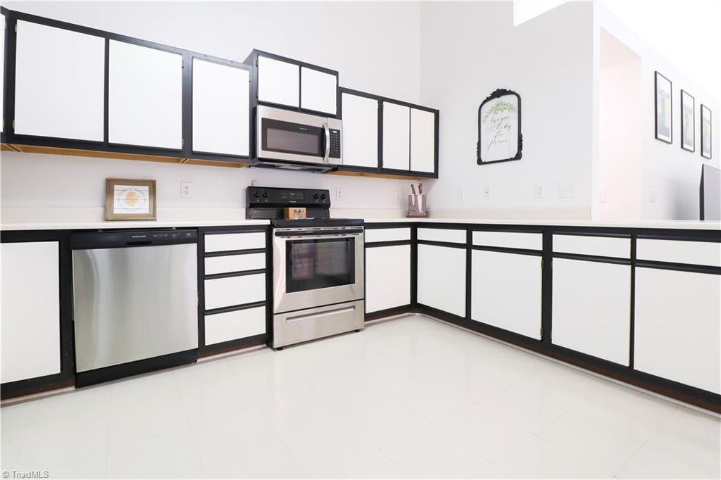 property viewer photo 12