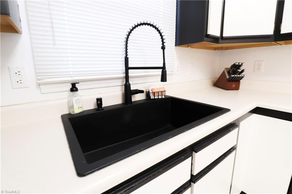 property viewer photo 13