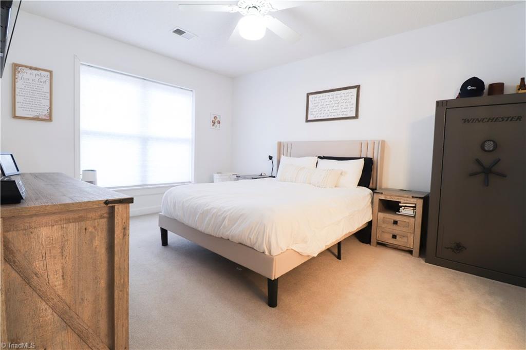 property viewer photo 15