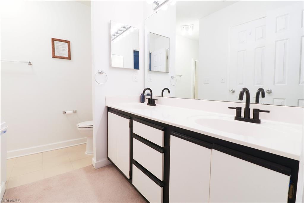 property viewer photo 18