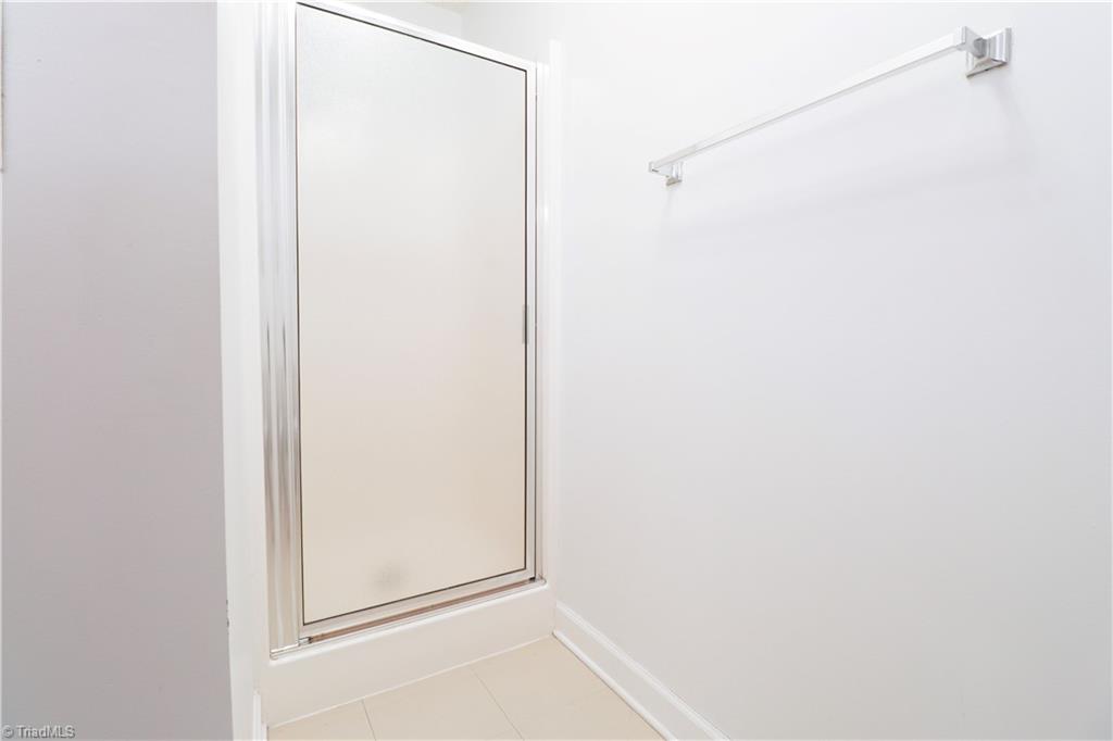 property viewer photo 19