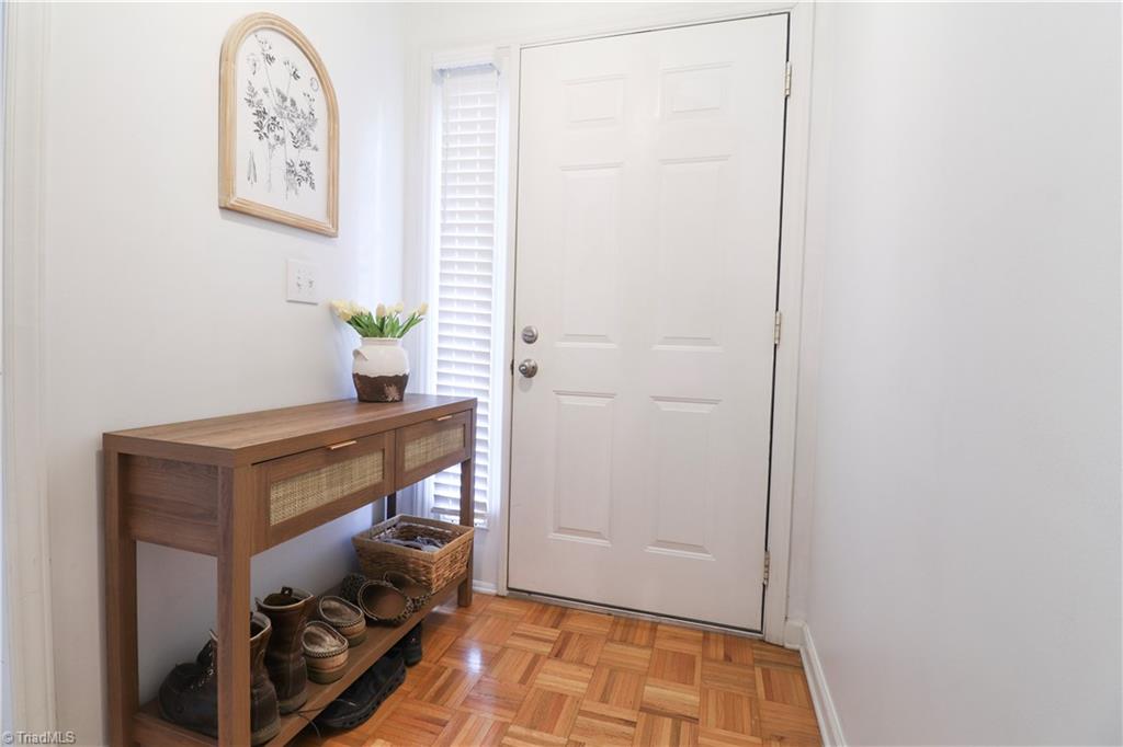 property viewer photo 3