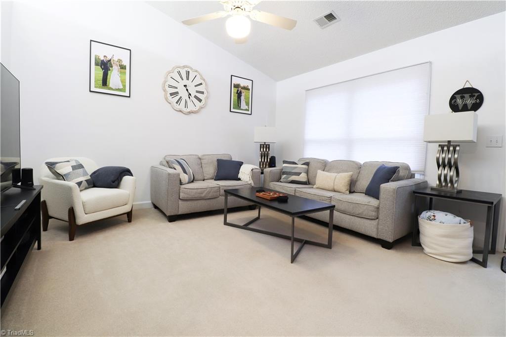 property viewer photo 4