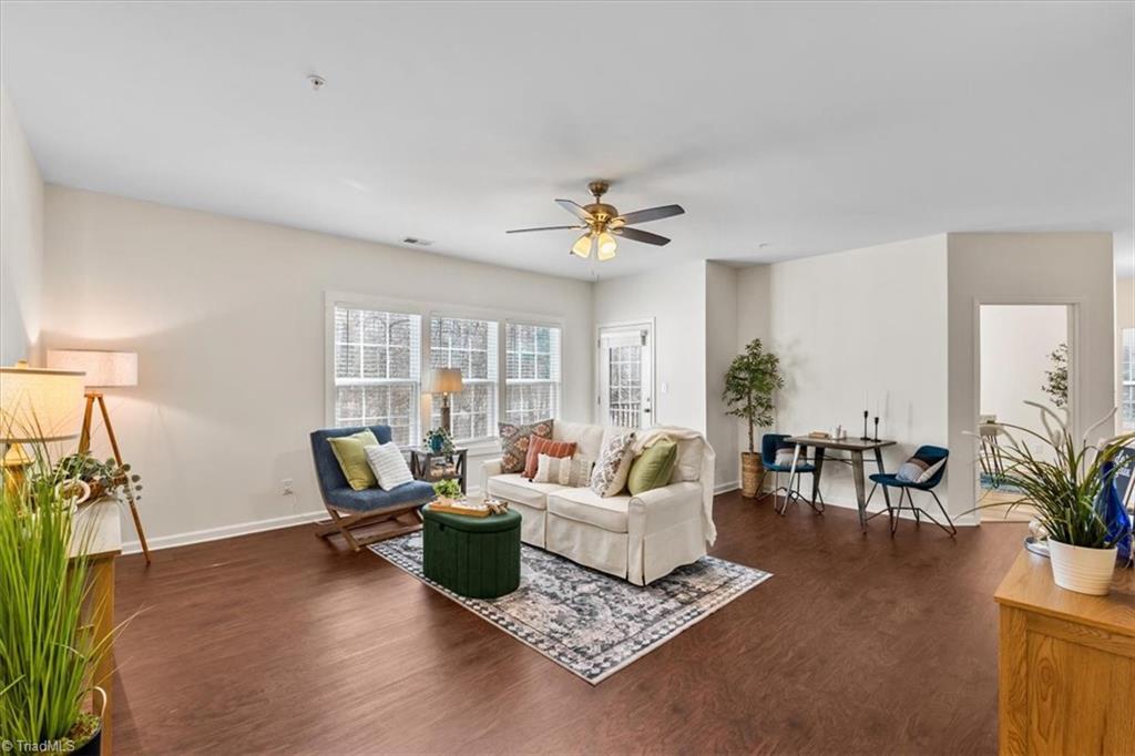 property viewer photo 1