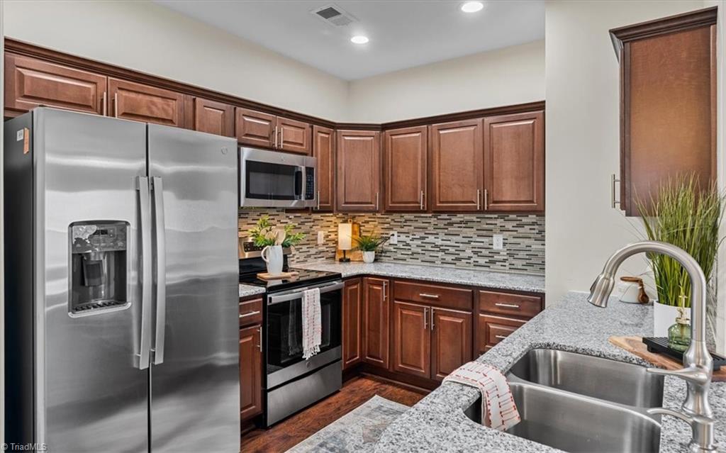 property viewer photo 6