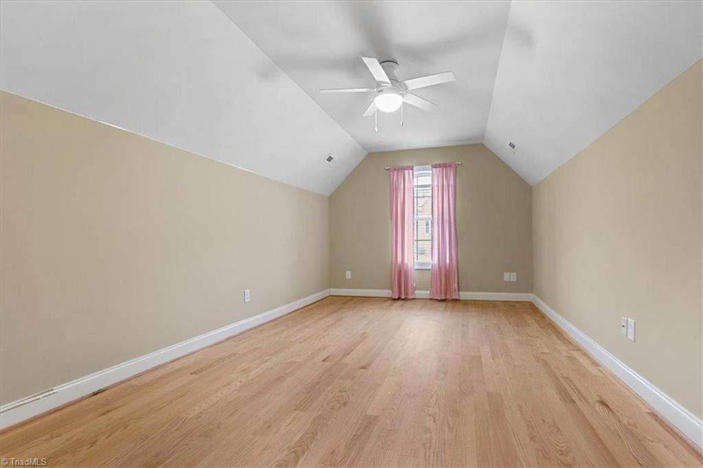 property viewer photo 21