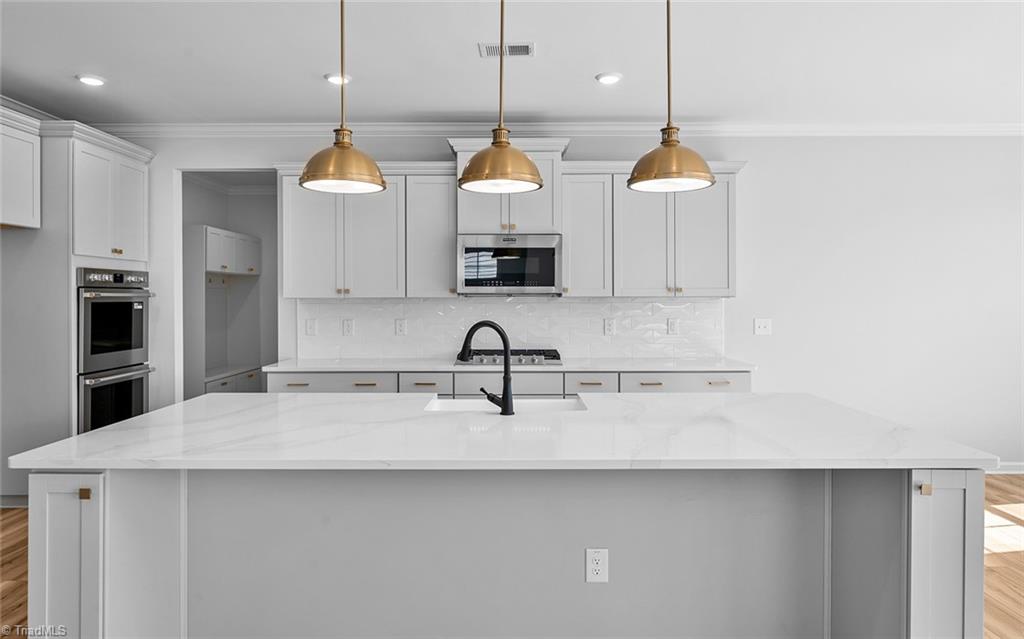 property viewer photo 10