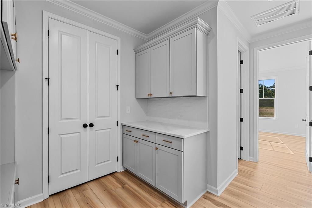 property viewer photo 18