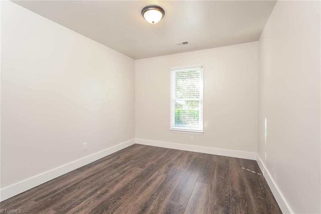 property viewer photo 12