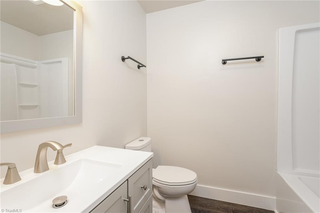 property viewer photo 13