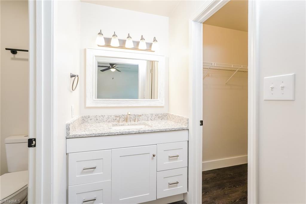 property viewer photo 9